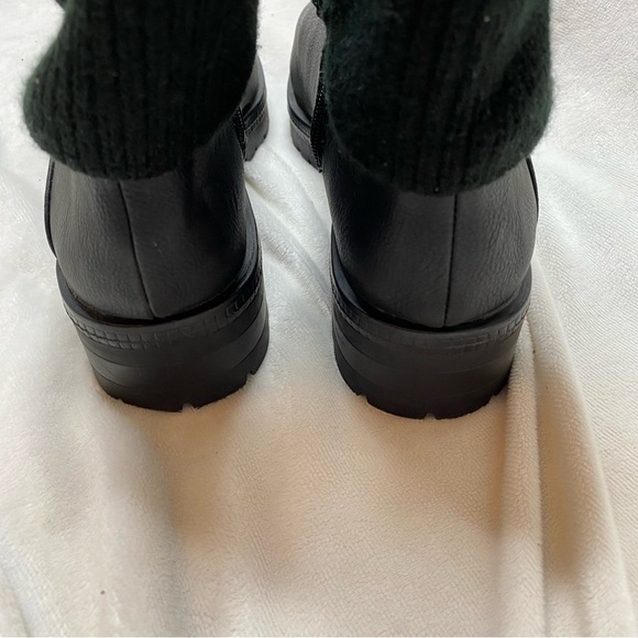 Life Stride Women's Simone Black Leather Almond Toe Booties - Picture 8 of 11